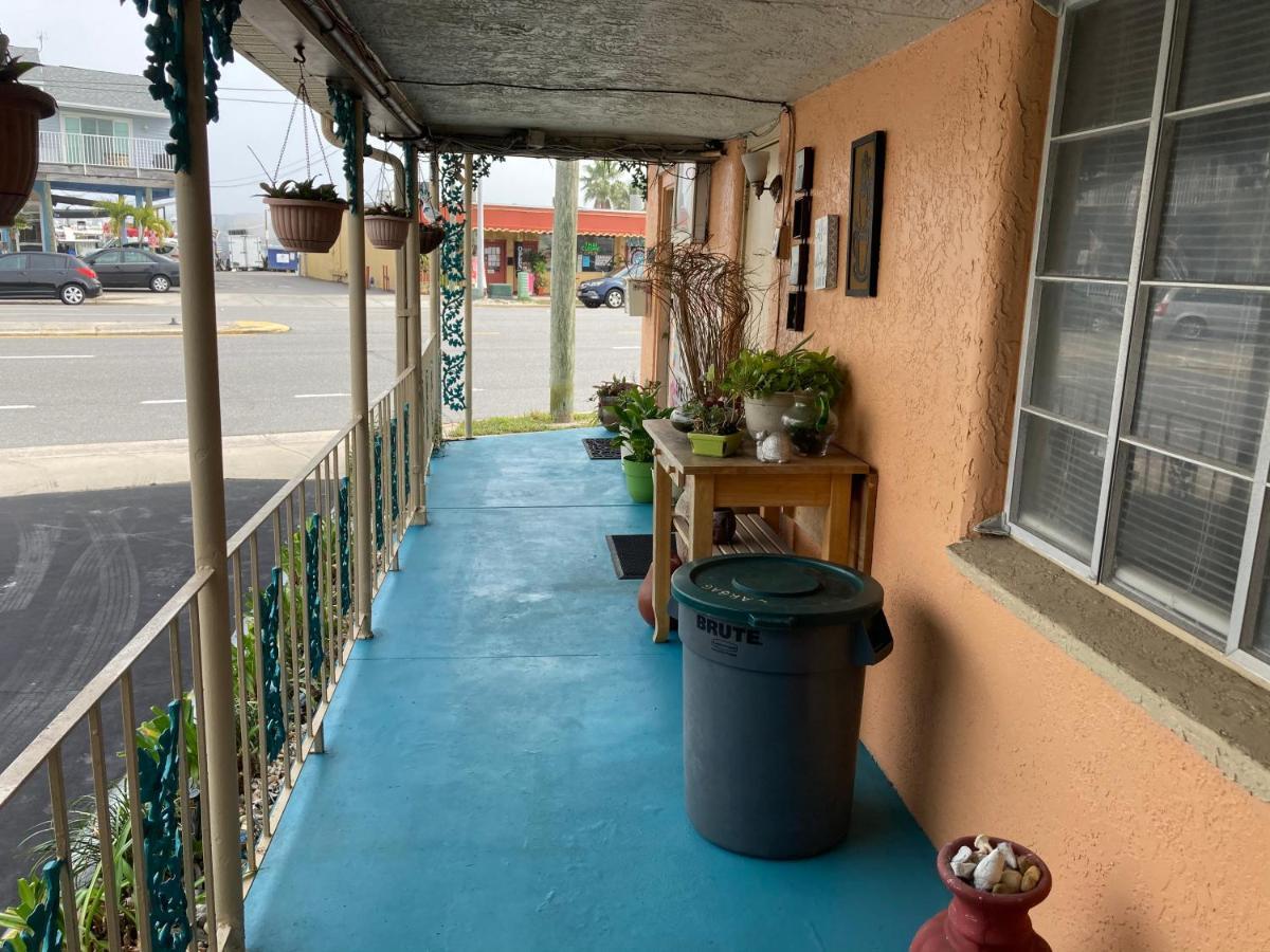Michaels Siesta Motel St. Petersburg Exterior photo